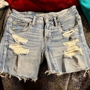 Size 4 AMERICAN EAGLE shorts